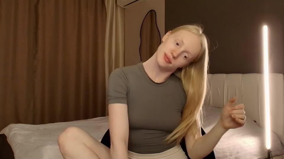 uriyani Webcam Chat August 18, 2026
