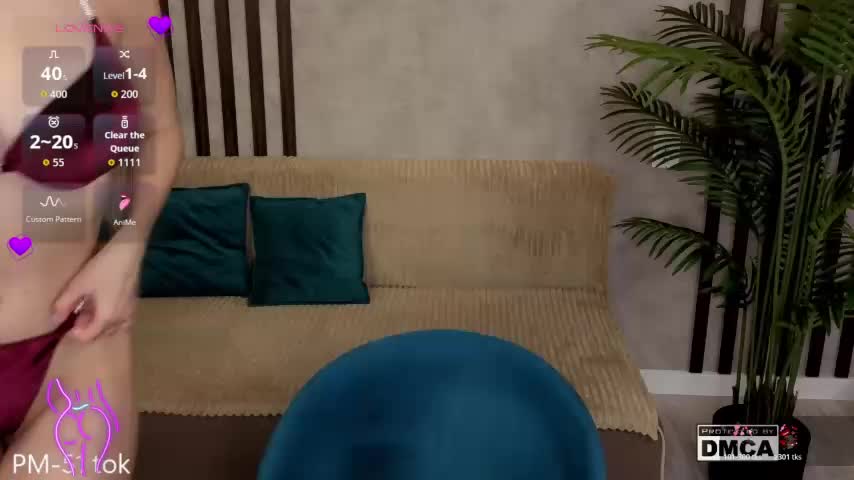 Holl1Would Webcam Chat August 18, 2026