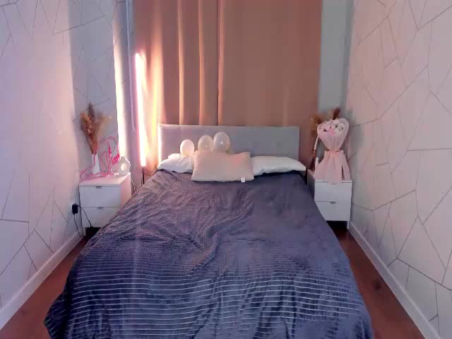 alisha_blakee Webcam Chat August 18, 2026