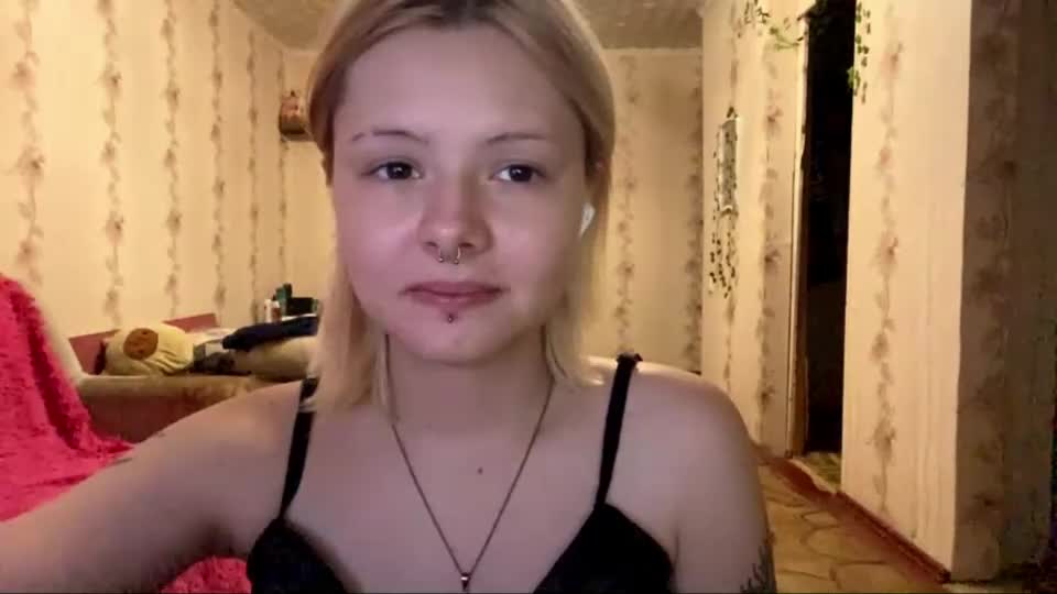 richellearmentrout Webcam Chat August 18, 2026