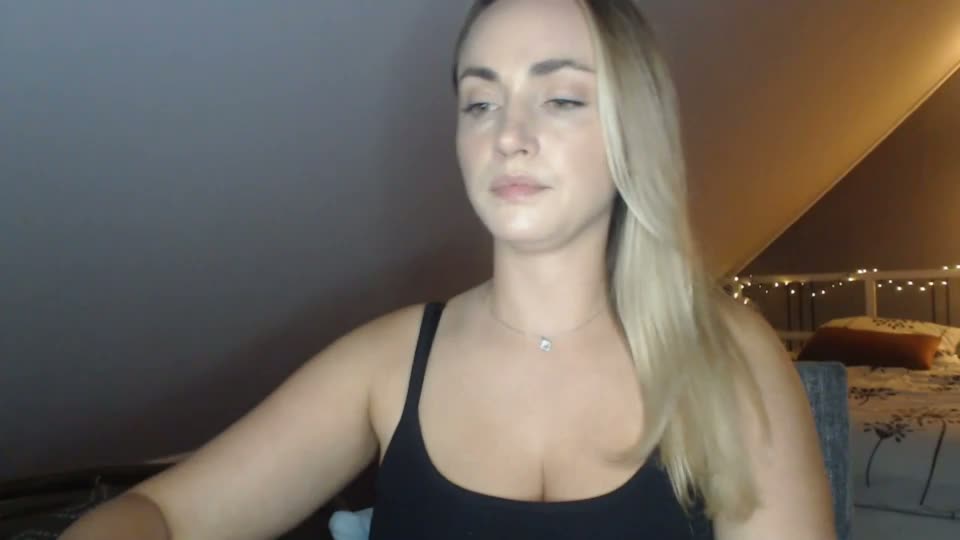 scarlettxblonde Webcam Chat August 19, 2026