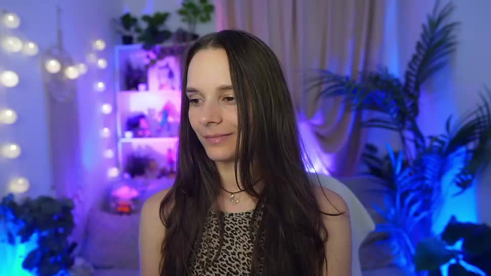 anna_leah_ Webcam Chat August 19, 2026