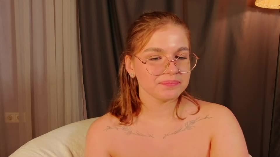 sophiemure Webcam Chat August 19, 2026