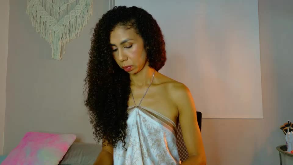 curly_milff Webcam Chat August 19, 2026
