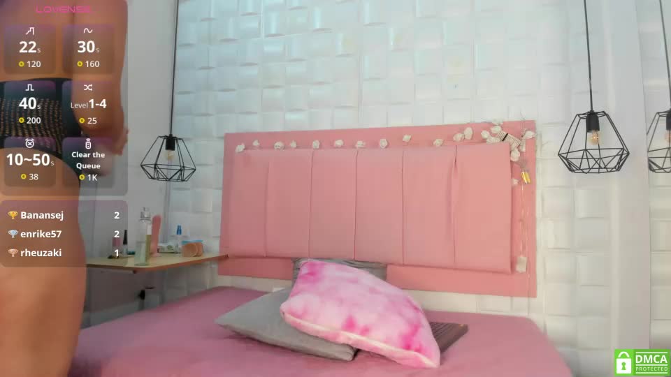 chloe_moon01 Webcam Chat August 19, 2026