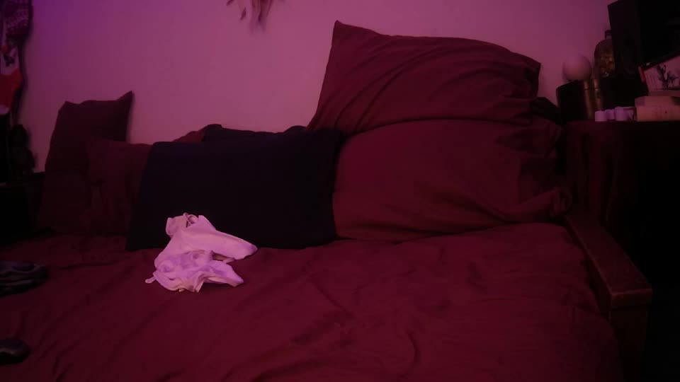 chloekissxo Webcam Chat August 19, 2026