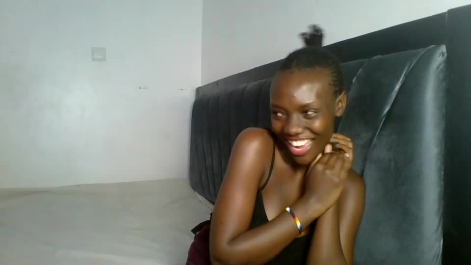 peach_ebonny Webcam Chat August 19, 2026