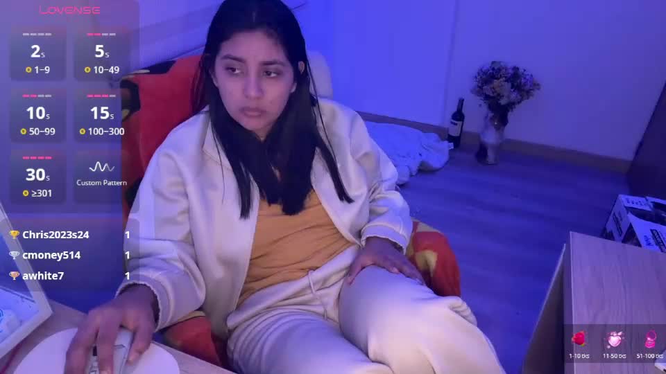cloe_small08 Webcam Chat August 19, 2026