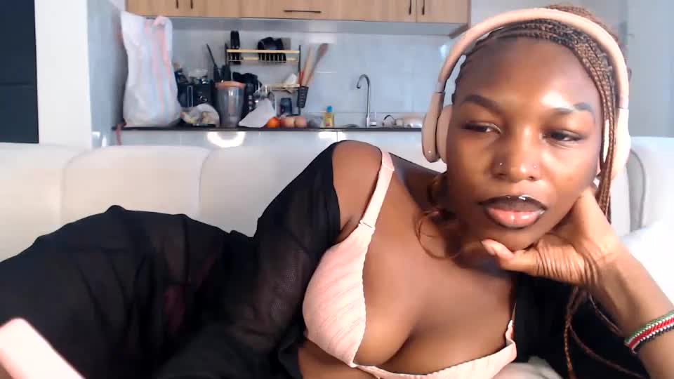 tiana_kay Webcam Chat August 19, 2026
