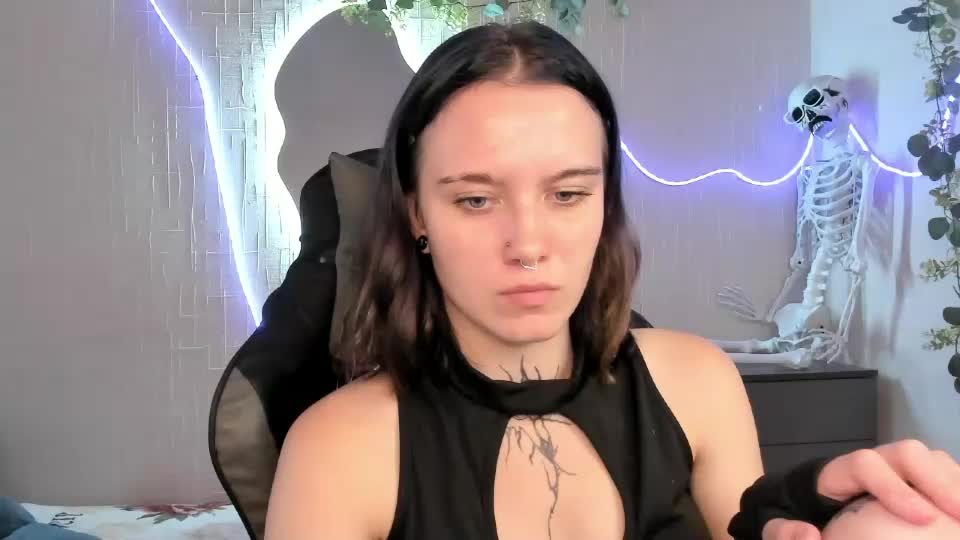 elastikiss Webcam Chat August 19, 2026