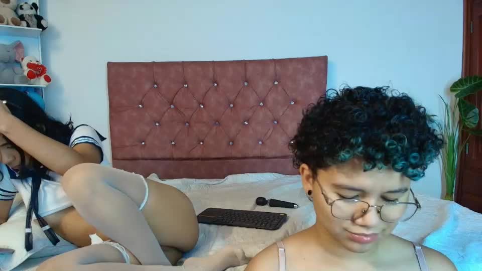 azul_honey Webcam Chat August 19, 2026