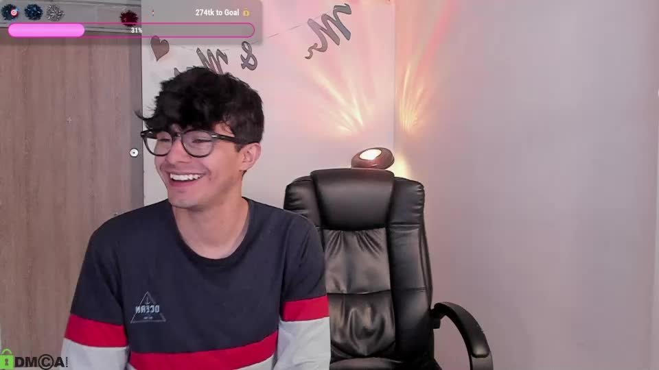 mikeyvioleta Webcam Chat August 19, 2026