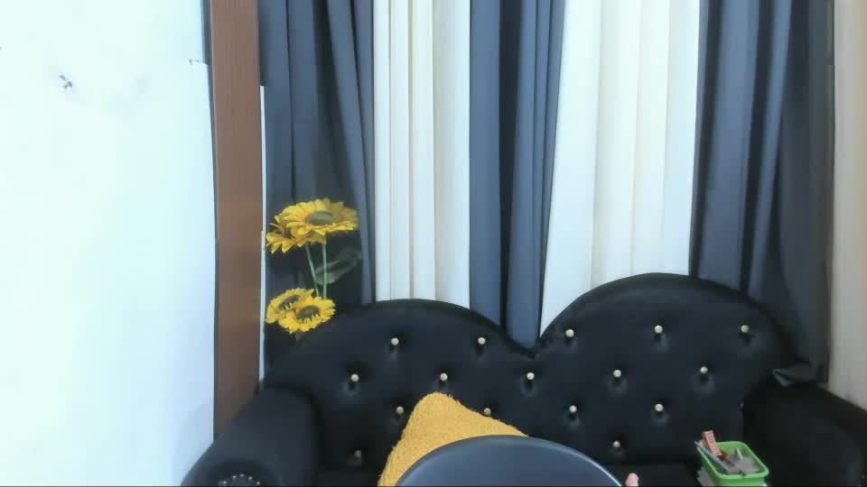 wildhot_pauleen4uxxx Webcam Chat August 19, 2026