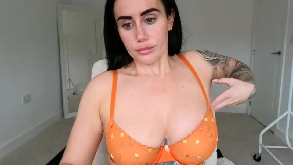 libbyloveheartx Webcam Chat August 19, 2026