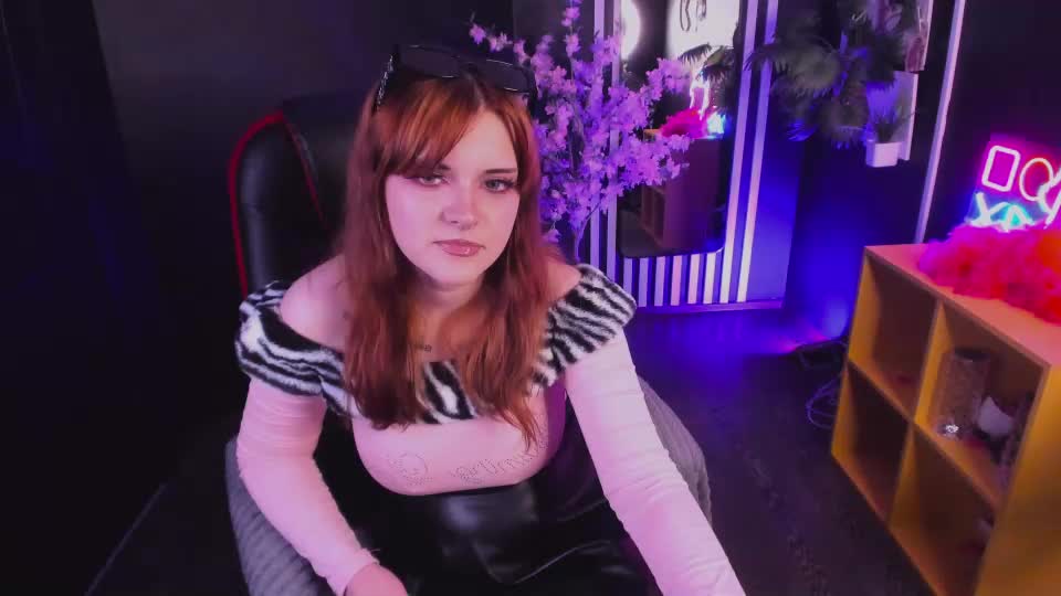 estertwilight Webcam Chat August 19, 2026