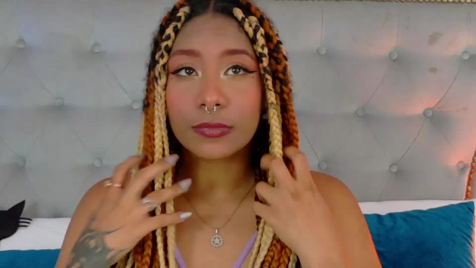 aria_peach_ Webcam Chat August 20, 2026
