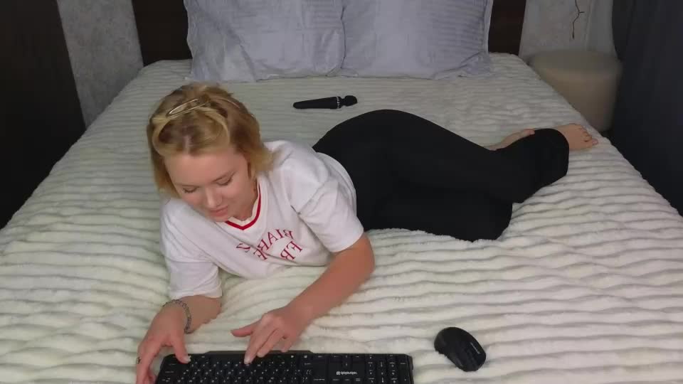 white_melisa Webcam Chat August 20, 2026