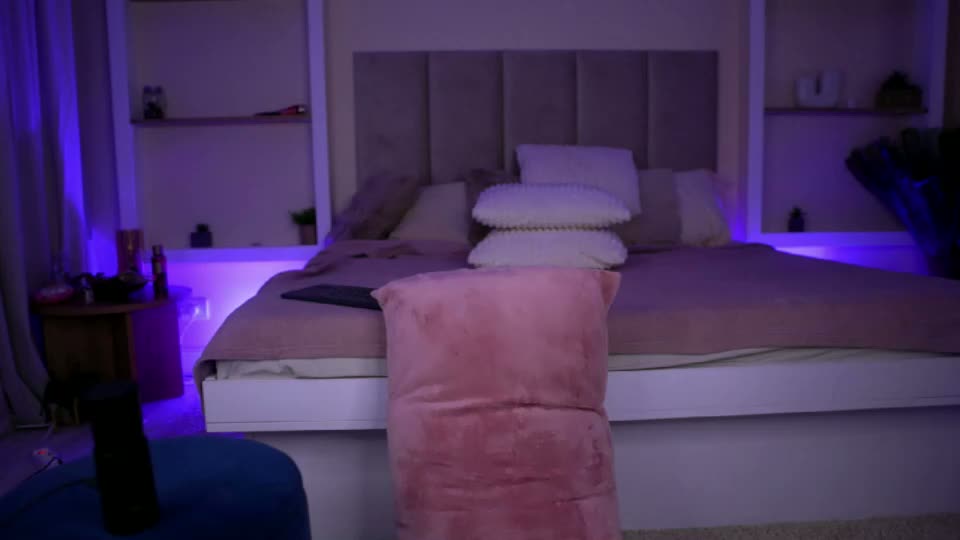 celestialchloe Webcam Chat August 20, 2026
