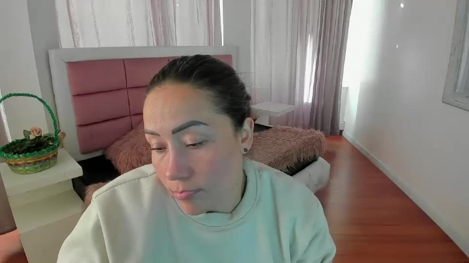 gaby_trent Webcam Chat August 20, 2026