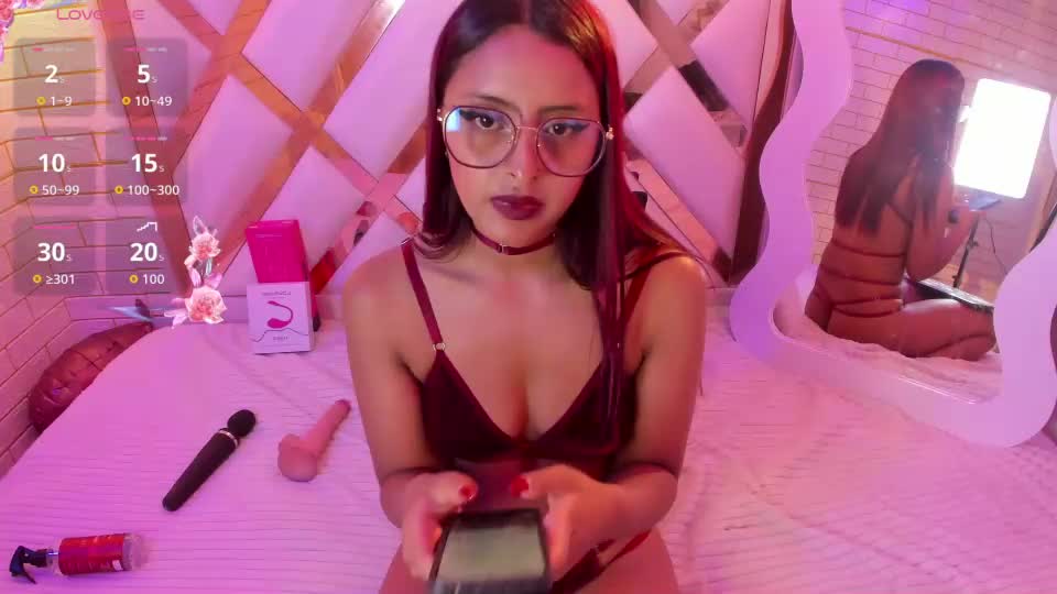 mia_petite18 Webcam Chat August 20, 2026