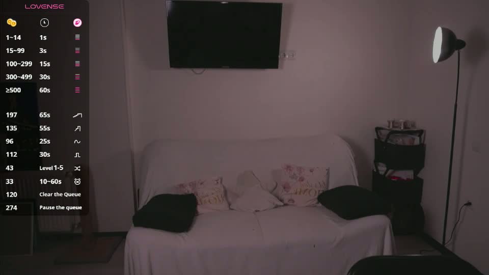 lovelyspacee Webcam Chat August 20, 2026