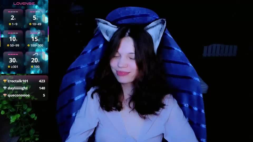 moonberry_yi Webcam Chat August 20, 2026