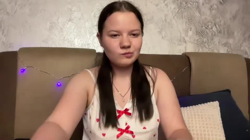 girl_cute07 Webcam Chat August 20, 2026