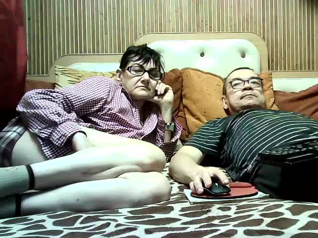 coupleofcoolx Webcam Chat August 21, 2026