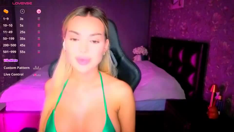 ayla_demir Webcam Chat August 22, 2026