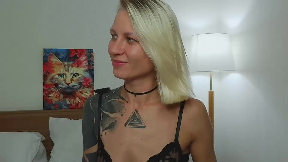 blonde_fuck_couple Webcam Chat August 22, 2026