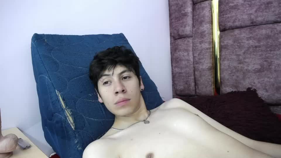 ethan_grayy Webcam Chat August 22, 2026