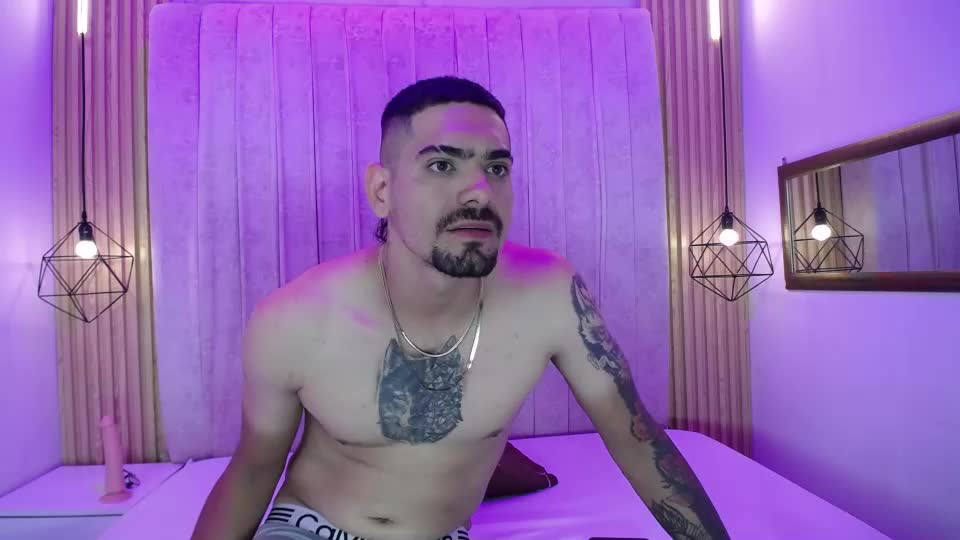 carolinaysebas Webcam Chat August 22, 2026