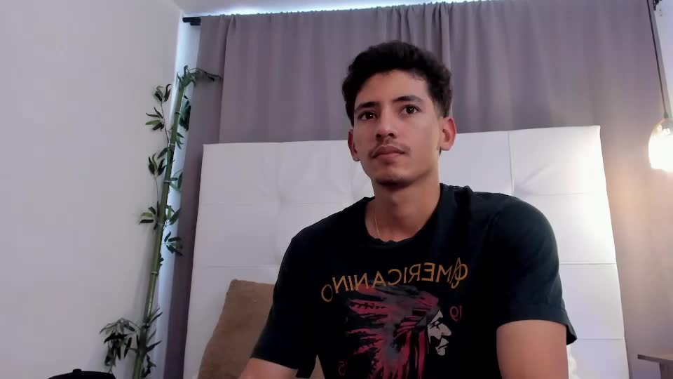alejo_exotic Webcam Chat August 22, 2026