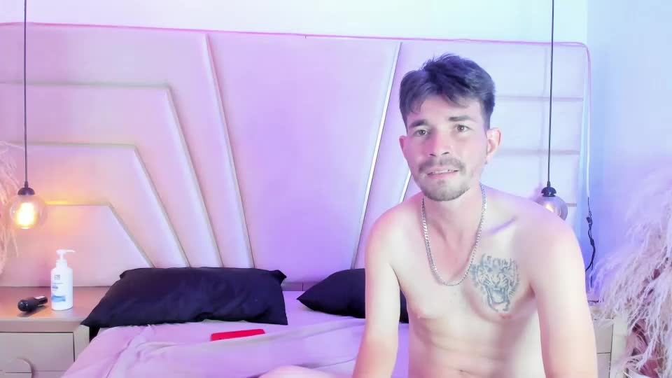 luna_and_axell Webcam Chat August 22, 2026