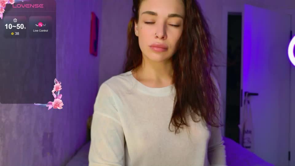 meow_moore Webcam Chat August 22, 2026