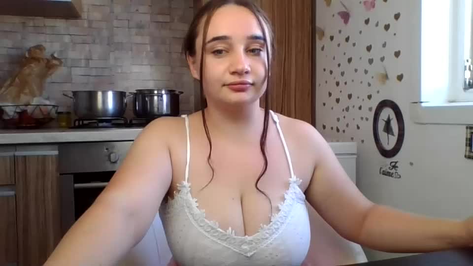 curvybombb Webcam Chat August 22, 2026