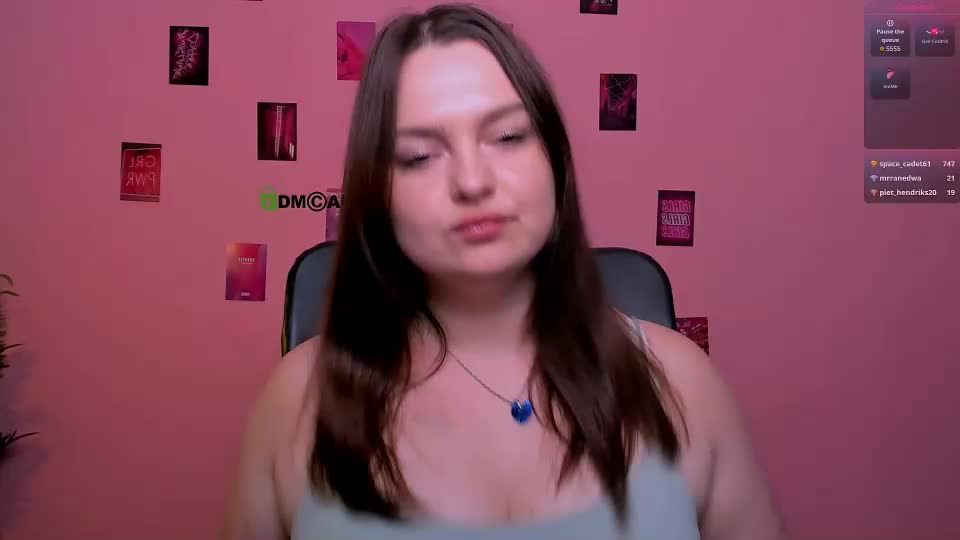 viola_sweet_ Webcam Chat August 22, 2026