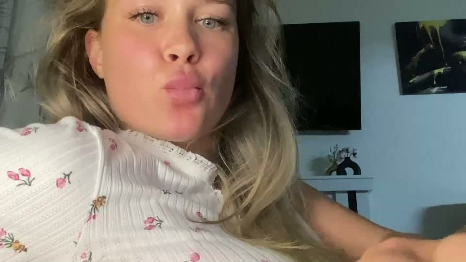 elixiirr Webcam Chat August 23, 2026