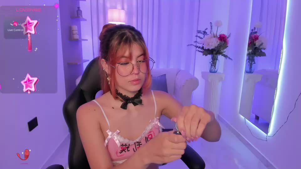 dahlia_grey Webcam Chat August 23, 2026