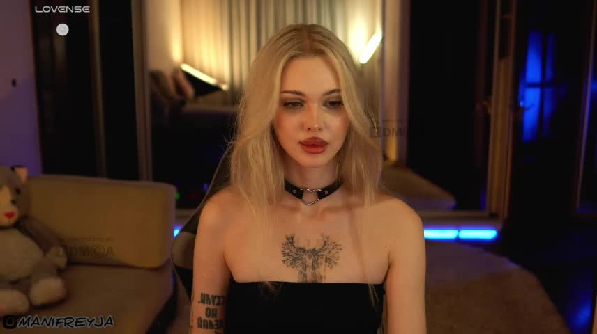 ManiFreyja Webcam Chat August 23, 2026