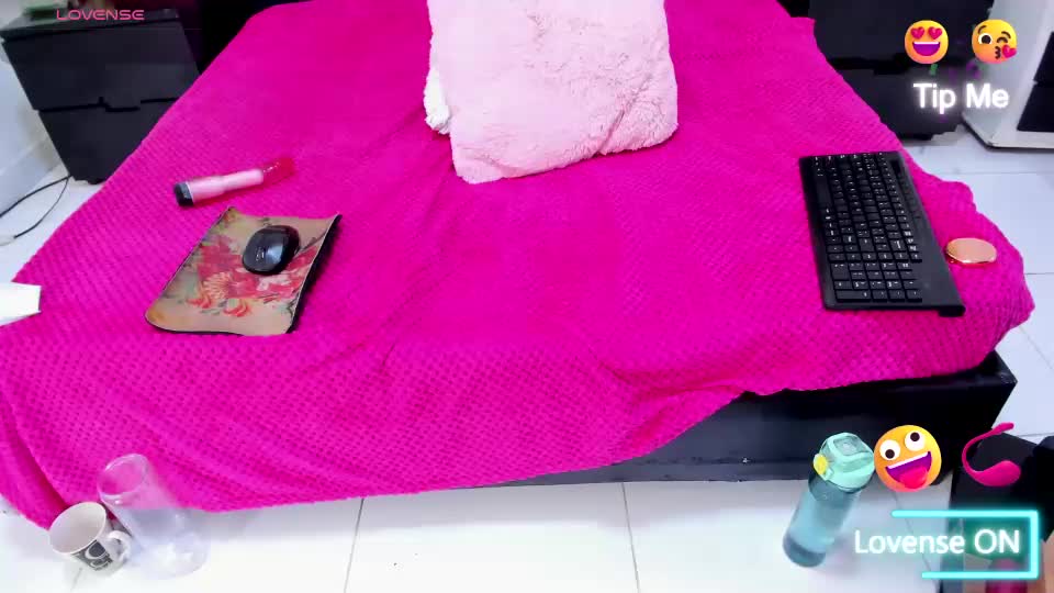 aprilycrystal Webcam Chat August 23, 2026