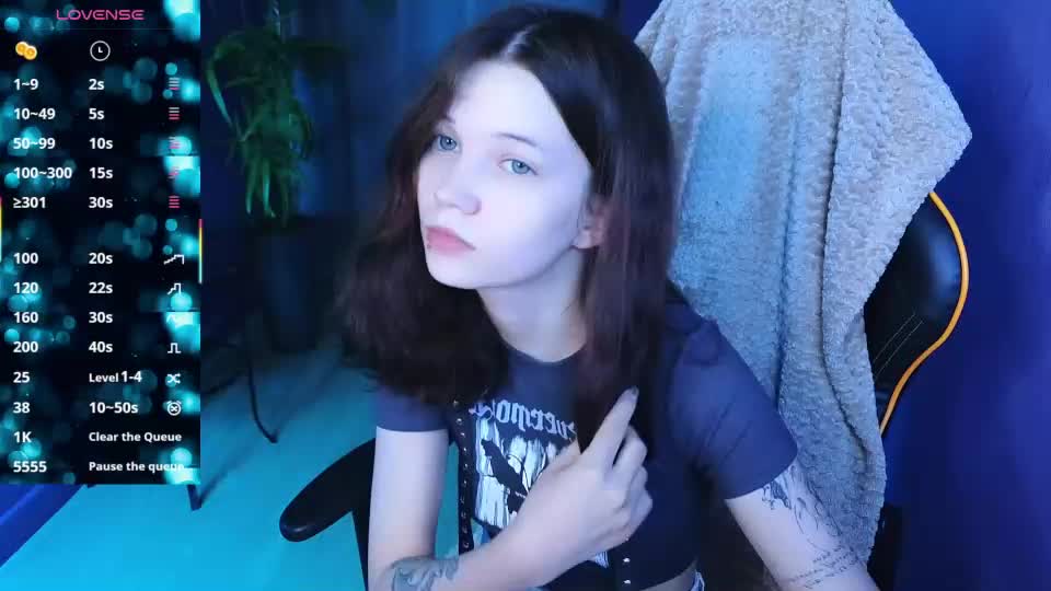 moonberry_yi Webcam Chat August 23, 2026