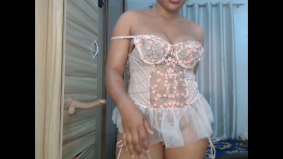 chocox_petitqueen Webcam Chat August 24, 2026