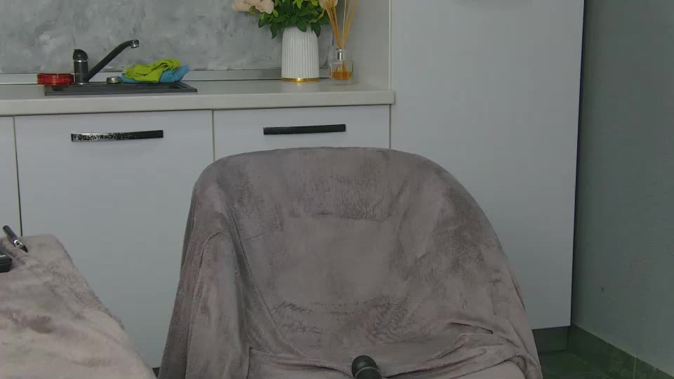 polly_curiouss Webcam Chat August 24, 2026