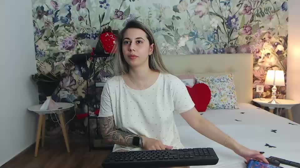 rosediamond06 Webcam Chat August 24, 2026