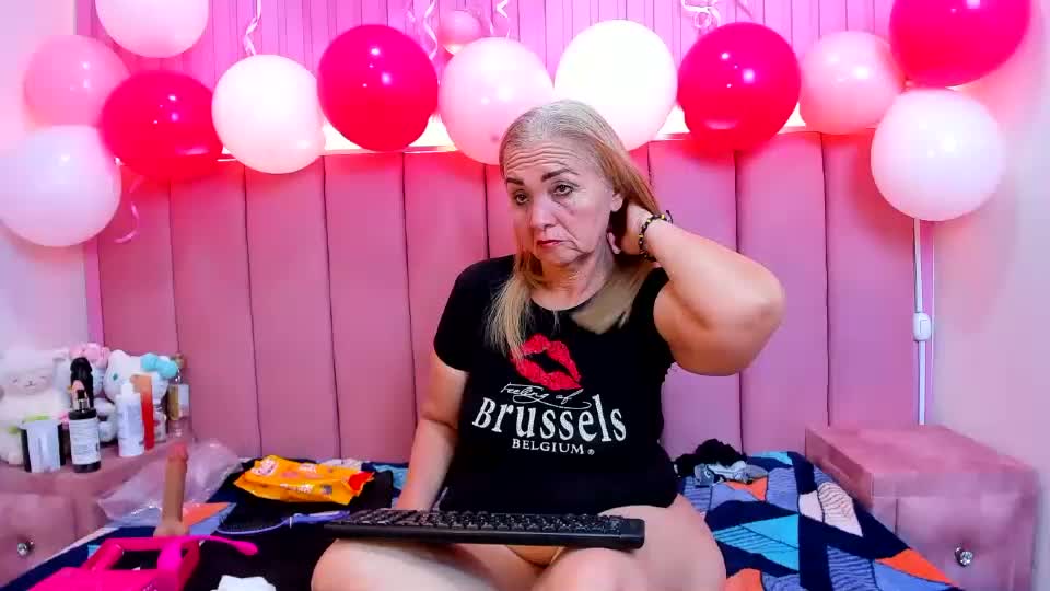 queenstarhyl Webcam Chat August 24, 2026