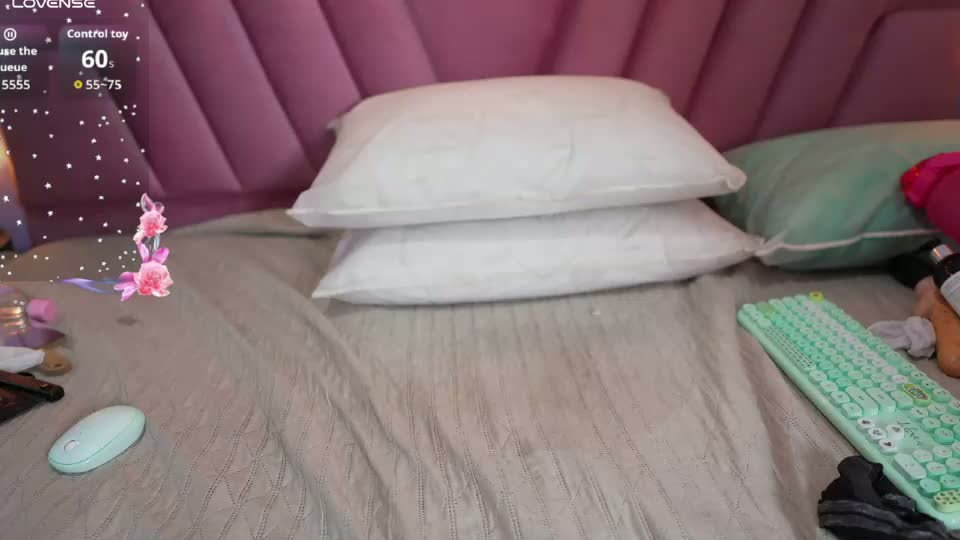 petitelittlemissy Webcam Chat August 24, 2026