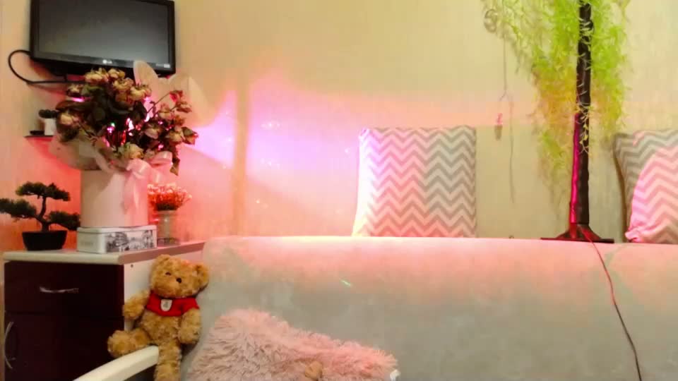 susiexnoreen Webcam Chat August 24, 2026