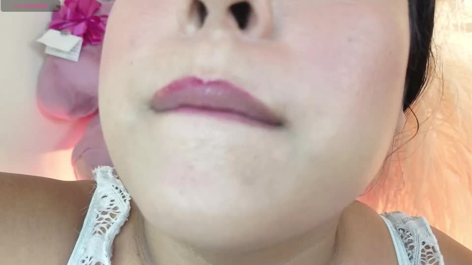 bella_saint33 Webcam Chat August 24, 2026
