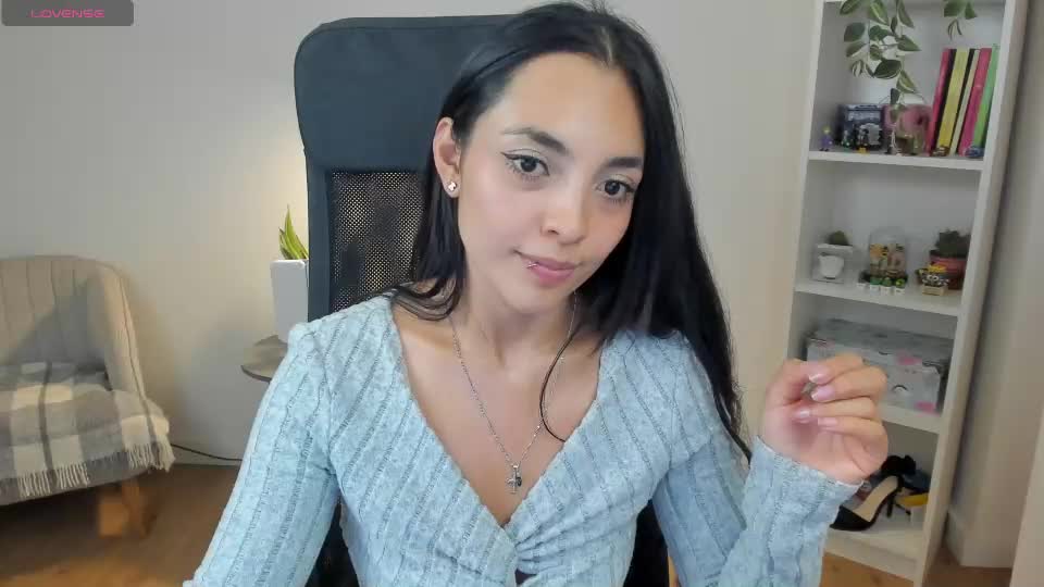 _bellaevans_ Webcam Chat August 24, 2026